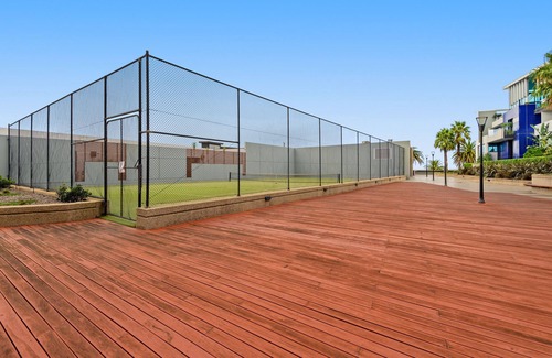 Port Melbourne Appartement | 2-Bed, 500m From The Beach with Pool, Gym & Sauna