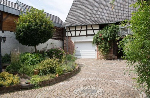 Minfeld Appartement | Appartement à 2 lits "Ferienwohnung Hofgarten" - Maison d'hôtes SOLANA