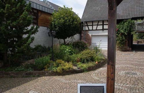 Minfeld Appartement | Appartement à 2 lits "Ferienwohnung Hofgarten" - Maison d'hôtes SOLANA