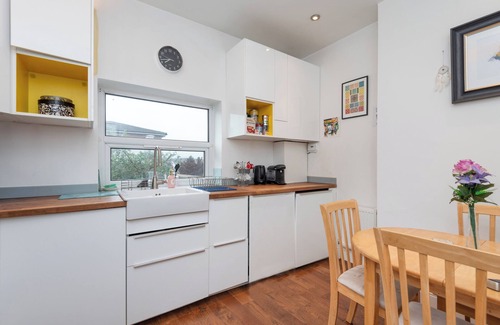 Coppetts Appartement | 2-Bed Apartment Steps from Muswell Hill