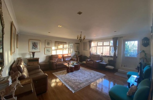 High Wycombe Maison | 2-Bed Apartment in High Wycombe Private Garden