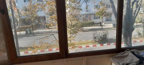 Focsani Appartement | 2 Bed appt-Balcony-Pet Friendly-City Centre