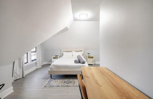 Black Rock Historic District Appartement | 2 Bed Apt in BlackRock by beach