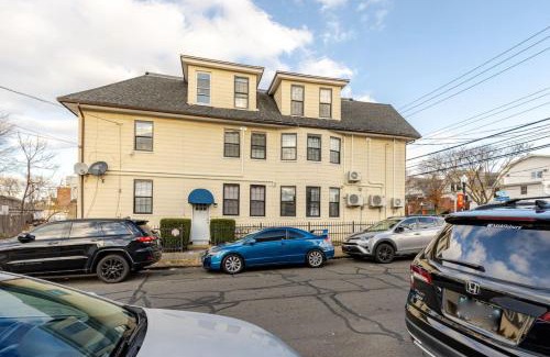 Black Rock Historic District Appartement | 2 Bed Apt in BlackRock by beach