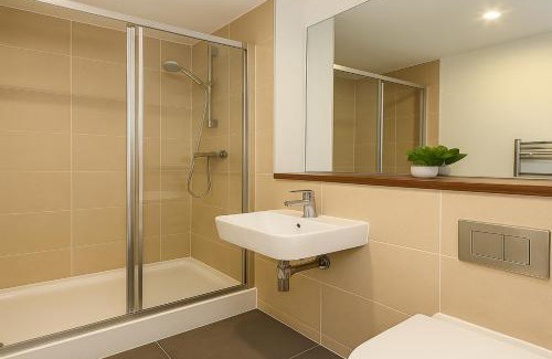 Peninsula Appartement | 2 Bed Balcony Flat in Greenwich