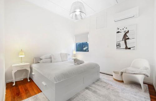 Burleigh Heads Maison | 2-Bed Beach House in Burleigh Heads Amidst Nature