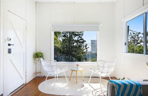 Burleigh Heads Maison | 2-Bed Beach House in Burleigh Heads Amidst Nature