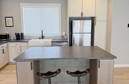 Easley Maison | 2 Bed - Bourbon Lovers Dream - Close to Clemson, Greenville, and Easley Silos