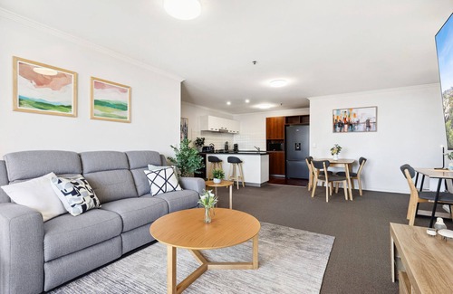 Brisbane Central Business District Appartement | 2-Bed City Abode with Swimming Pool, Gym & Views