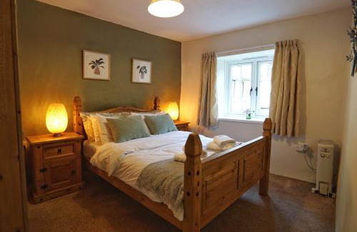Holsworthy Maison | 2 Bed Cottage - Kids Theme Pool Pets Hot Tub