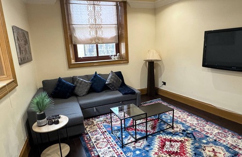 Bellahouston Cottage | Cozy Cottage Retreat in Glasgow