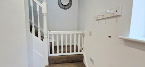Tyrone Maison | 2 Bed cottage-Sleeps 4-Private Garden-Parking