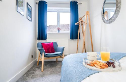 Harlow Maison | 2 Bed Elegant home with Parking in Harlow