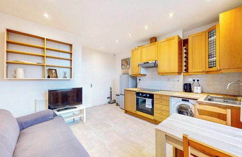 Wimbledon Park Appartement | 2-Bed Flat | Steps to Wimbledon Park & Tube