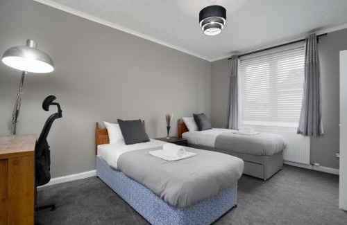 Wishaw Appartement | 2-Bed Flat Wishaw Free Parking Family-Friendly