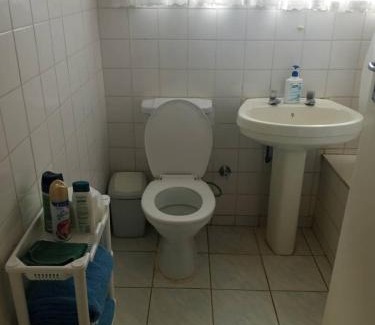 Harare Appartement | 2 bed guesthouse in Mabelreign - 2012