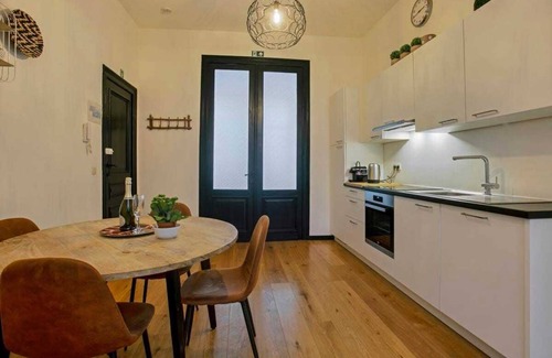 Harmonie Appartement | 2-Bed Haven with Patio in Antwerp + Free parking