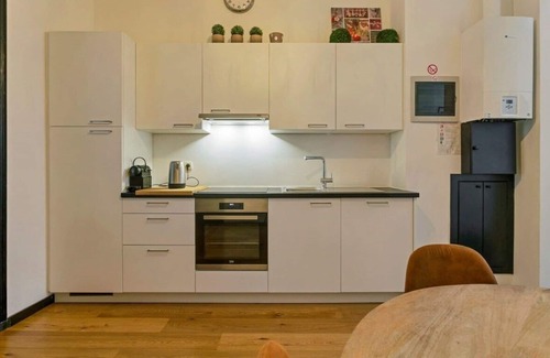 Harmonie Appartement | 2-Bed Haven with Patio in Antwerp + Free parking