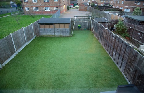 Thamesmead East Maison | 2 Bed House for Pleasure, office work, free parking, near Elizabeth underground