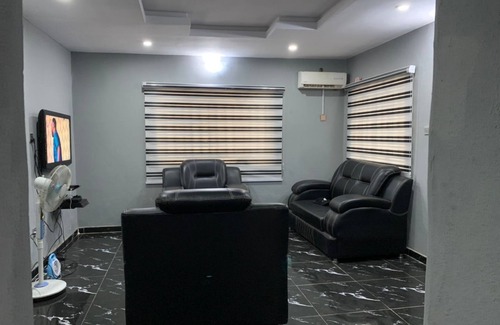Ibadan Maison | 2 Bed House in Adeleye, off Olodo rd Ibadan. Quiet cheap 2 Bedroom house