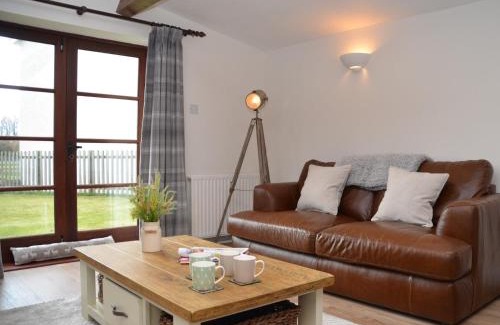 Bishop Sutton Maison | 2 Bed in Bath 56550