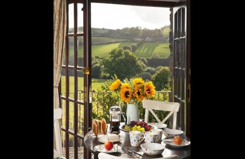 Brecon Maison | 2 Bed in Battle BN077