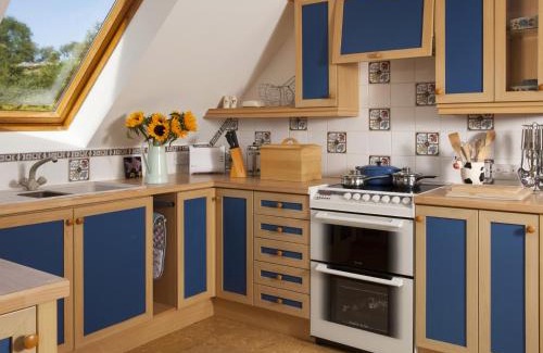 Brecon Maison | 2 Bed in Battle BN077