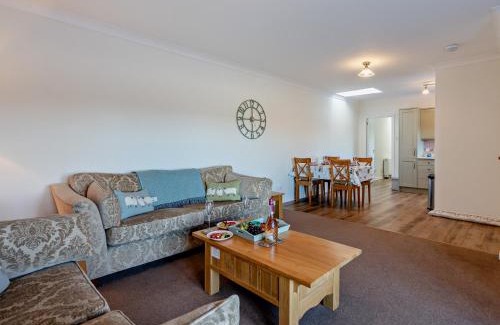 Biggar Maison | 2 Bed in Biggar 95516