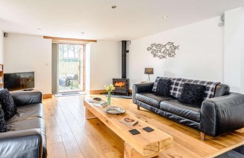 Bude Maison | 2 Bed in Bude 43239