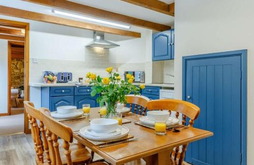St Austell Maison | 2 Bed in Charlestown 82609