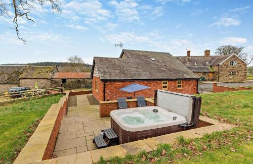 Newcastle-on-Clun Maison | 2 Bed in Clun 94099