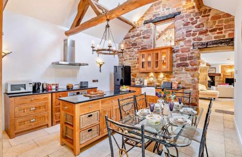 Easterside Maison | 2 Bed in Helmsley 93099