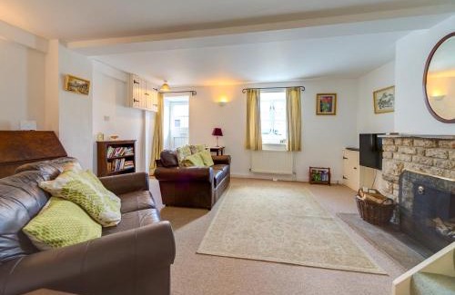 Corfe Castle Village Maison | 2 Bed in Isle of Purbeck IC096