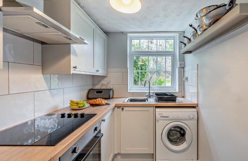 Llangynidr Maison | 2 Bed in Llangynidr BN052