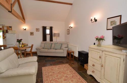 Alweston Maison | 2 Bed in Sherborne FOLKI