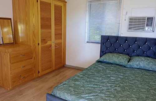 St. Patrick Maison | 2-Bed-Sleeps 5-Private terrace-Sea View-Parking