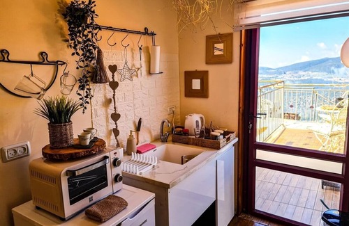 Safed Old City Maison | 2 Bed Suite in the Old City and Commercial District. 2 Balconies, Meiron Scenery
