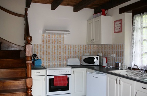 Maisonnais-sur-Tardoire Cottage | Cottage détaché de 2 chambres avec grand jardin privé