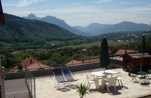Saint-Paul-en-Chablais Appartement | gite spacieux , 12km Evian thermes, baignade à 400m , randonnées en montagne