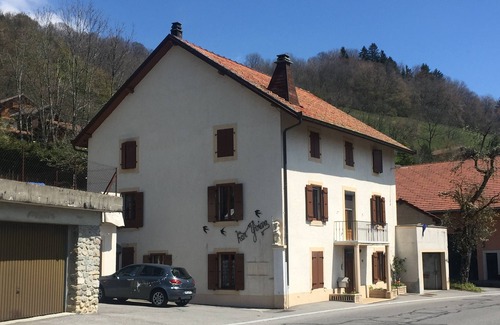 Saint-Paul-en-Chablais Appartement | gite spacieux , 12km Evian thermes, baignade à 400m , randonnées en montagne