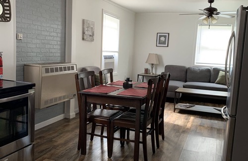 Bellepoint Maison | 2 Bedroom 1 bath House on the New River