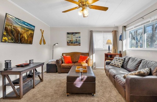 Canon City Maison | 2 bedroom, 1 bath, with additional sofa sleeper, dog friendly w. fee, Foosball Table, quiet neighborhood