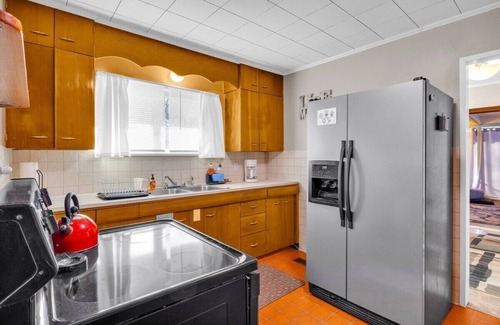 Canon City Maison | 2 bedroom, 1 bath, with additional sofa sleeper, dog friendly w. fee, Foosball Table, quiet neighborhood