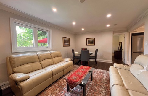 Richmond Hill Maison | 2 Bedroom 1 Parking Ground Floor Unit