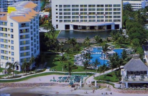 Isla Iguana Copropriété | 2 bedroom/2 Bath Ste at Marina Vallarta Sleeps 8!