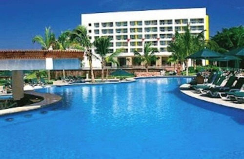 Isla Iguana Copropriété | 2 bedroom/2 Bath Ste at Marina Vallarta Sleeps 8!