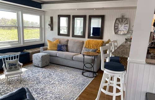 Beach Haven Copropriété | 2 bedroom 2 bath ocean front condo with pool in Ship Bottom first floor unit