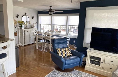 Beach Haven Copropriété | 2 bedroom 2 bath ocean front condo with pool in Ship Bottom first floor unit
