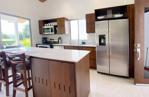 Ciudad Cortes Maison | 2 Bedroom 2 Bathroom Close to amenities with 2 wheel drive access