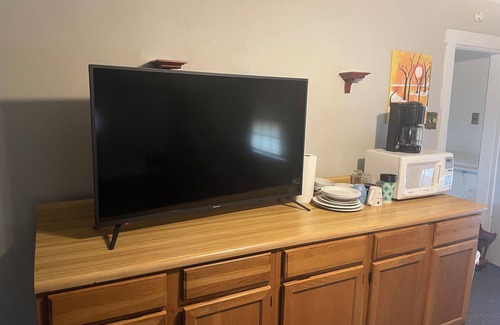 Mount Joy Appartement | 2-bedroom 2nd Floor apartment in Mount Joy with off street parking